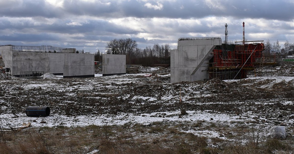 Wiadukt nabiera kształtów. Trwa budowa węzła drogowego za mostem w Sandomierzu [ZDJĘCIA]