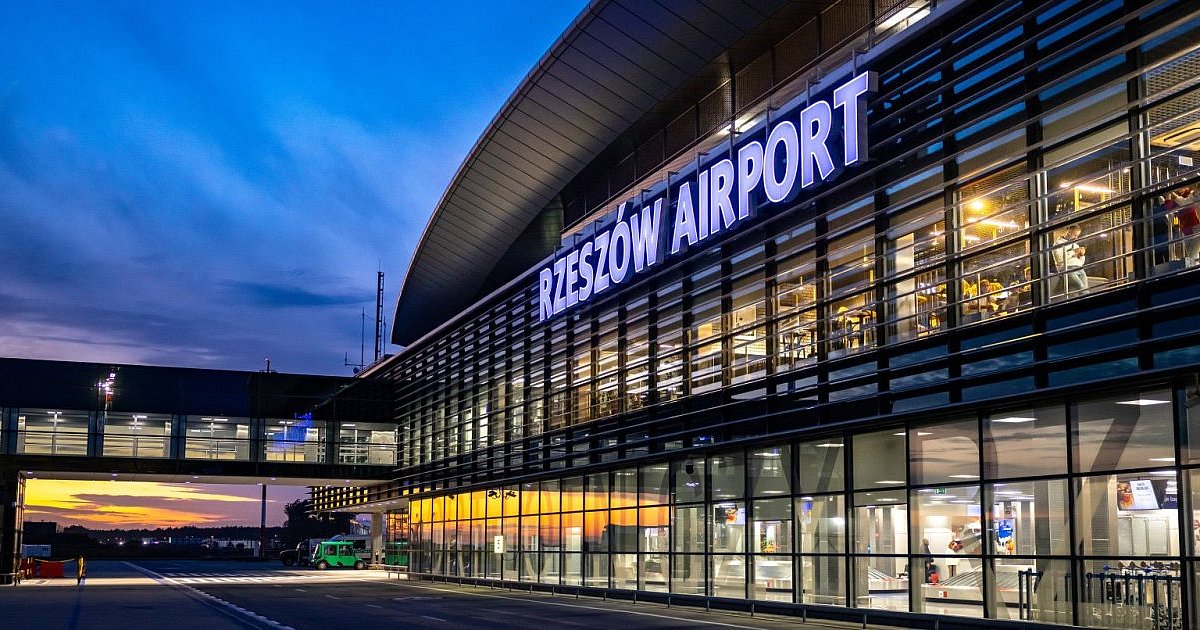 Rekordowy rok lotniska Rzeszów-Jasionka. Obsłużonych blisko 1,3 mln pasażerów