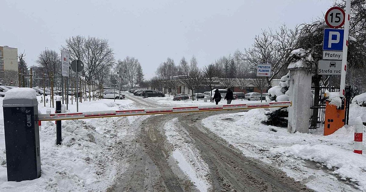 Uwaga! Parkingi przy sandomierskim szpitalu są już płatne