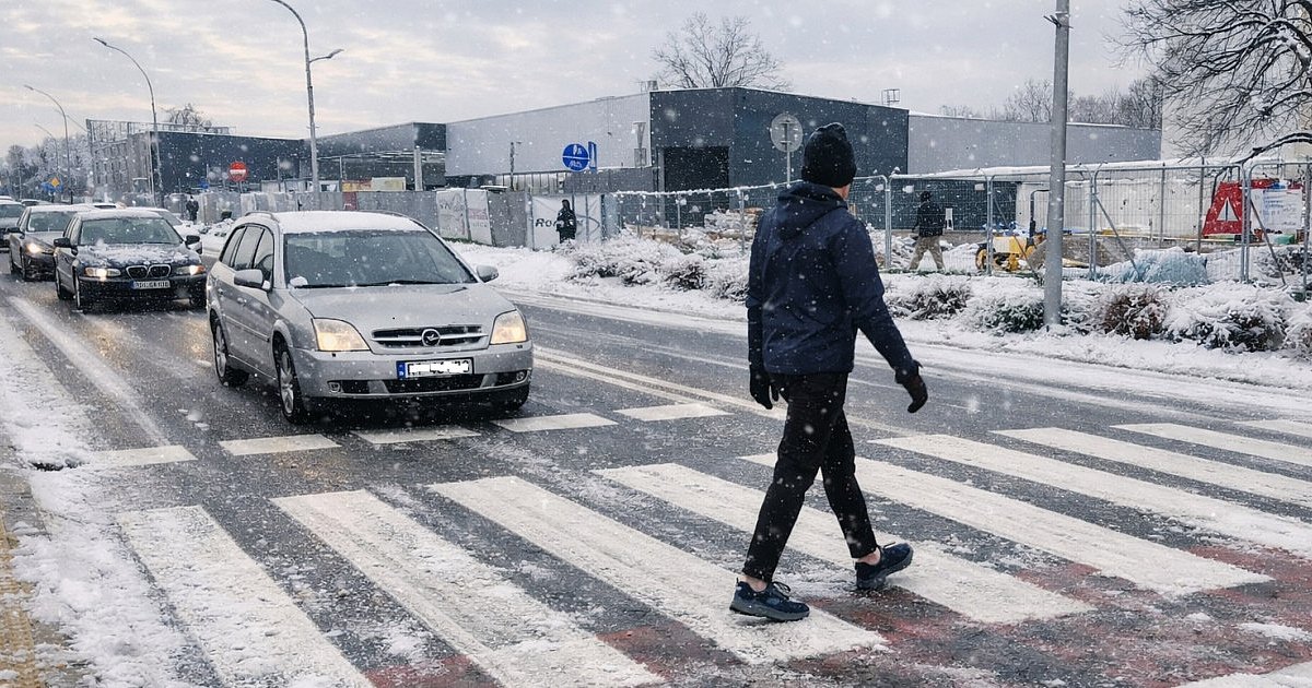 Ważna dla pieszych zmiana organizacji ruchu na ul. Sikorskiego w Tarnobrzegu