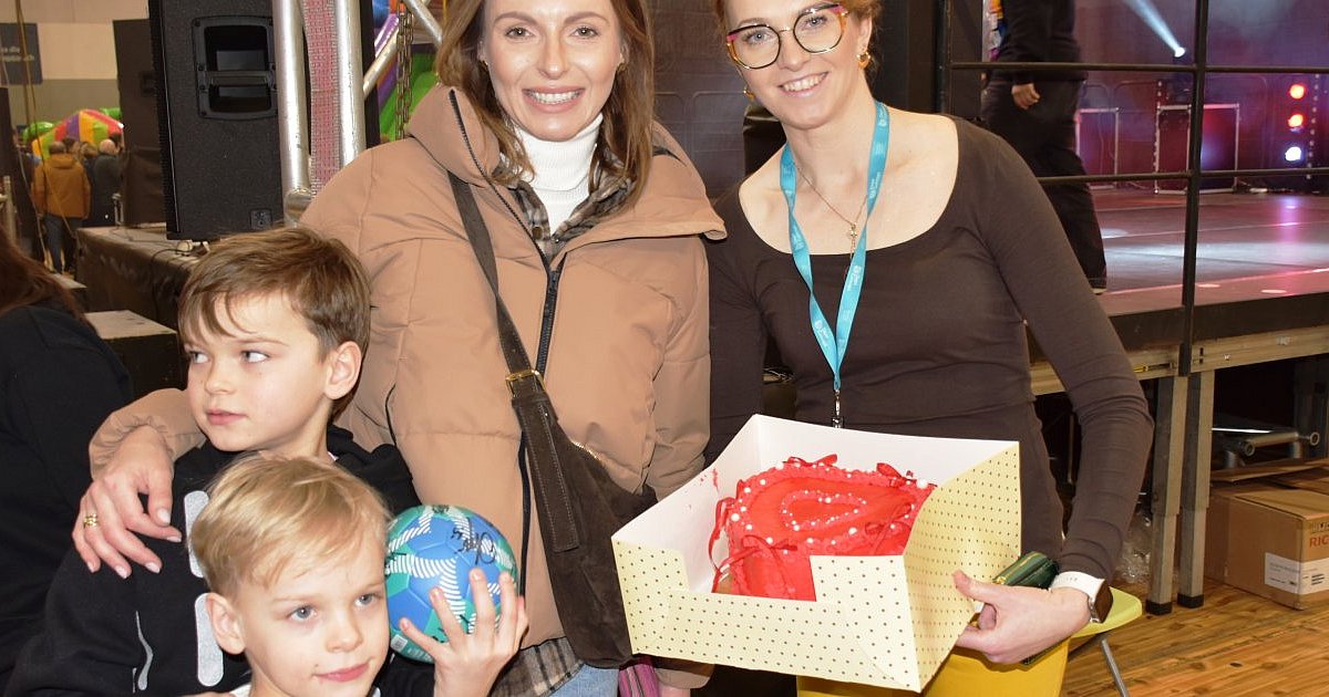 Licytacje, koncerty, pokazy …     34. Finał WOŚP w sandomierskiej hali sportowej [ZDJĘCIA]