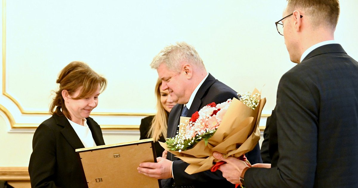 Urszula Rzeszut nie jest już skarbnikiem Tarnobrzega. Pożegnano ją na sesji RM. Zastąpiła ją Aleksandra Pagacz