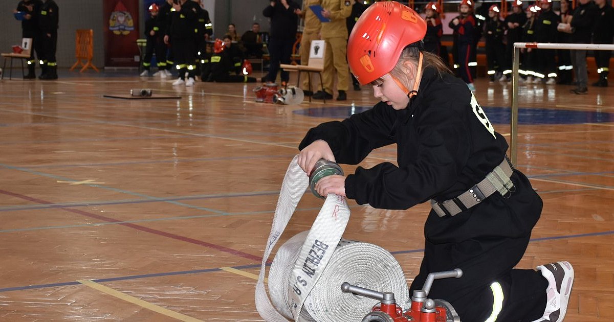 Przyszli strażacy w akcji. Pełne emocji zawody Młodzieżowych Drużyn Pożarniczych w Sandomierzu [ZDJĘCIA]