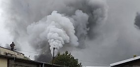 Niepokój mieszkańców Nowej Dęby. Kłęby dymu nad strefą