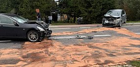 Kierowca zasnął, doszło do czołowego zderzenia