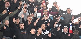 Kibice na meczu Siarki Tarnobrzeg ze Stalą Kraśnik