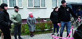 Mieszkają na "ziemi niczyjej" [Czytaj w gazecie]