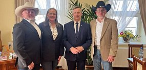 Szeryf z Teksasu gościł w Opatowie. To pasjonat...