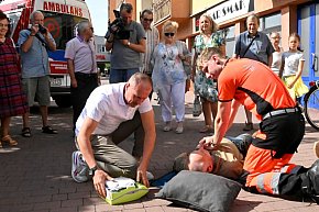 Defibrylator AED przy Centrum Seniora w Tarnobrzegu-10229