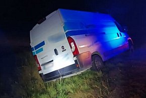 Kierowca busa miał 4 promile, jadący hulajnogą prawie 3. Obaj zakończyli jazdę w..-225223