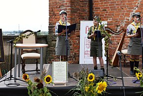 Sandomierzanie czytali poezję Jana  z Czarnolasu [ZDJĘCIA]  -225364