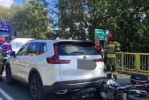 Zderzenie motocykla z autem osobowym na DK74. Wezwano śmigłowiec LPR [ZDJĘCIA]-225520