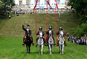 Husaria za Zamkiem Tarnowskich w Tarnobrzegu starła się ze Szwedami [ZDJĘCIA]-225547