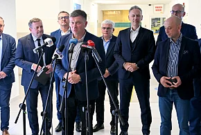 Nasze firmy - Federal Mogul i Pilkington, chcą produkować dla wojska-226761