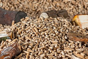 Drożeje popularny opał. Miliony Polaków dostaną po kieszeni tej zimy-226941