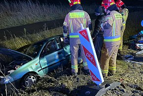 Auto w rowie. Wypadek w Zawichoście-227084