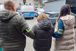 Próbowali oszukać seniorkę „na córkę”. 77-latka nie straciła oszczędności-227378