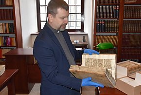 "Pantheon Sandomierski" – bezcenny manuskrypt z XIV wieku po konserwacji-228741