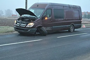 Zderzenie na tarnobrzeskim osiedlu Wielowieś [ZDJĘCIA]-228885