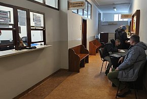 Dłuższe godziny pracy PUP i Wydziału Komunikacji w powiecie tarnobrzeskim-229516