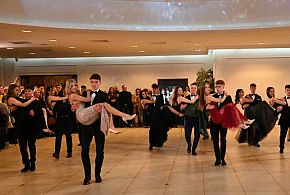 Co to był za bal! Druga studniówka tarnobrzeskiego "Kopernika" [ZDJĘCIA]-229642