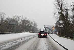 Poważne zagrożenie na drogach. Kierowcy często o tym zapominają-229712