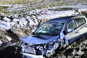 Wypadek w Jamnicy. Dwie osoby w szpitalu [ZDJĘCIA]