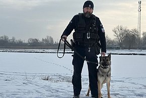 Nowy czrowonożny funkcjonariusz policji w Tarnobrzegu