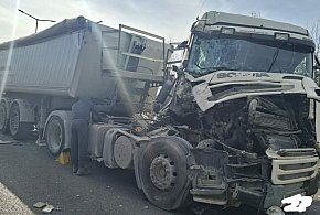 Zderzenie samochodów ciężarowych na DK9 w Nowej Dębie