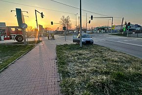 Poranny wypadek w Sandomierzu. Na ul. Lwowskiej zderzyły się dwie osobówki [FOTO]