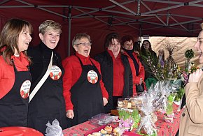 Trwa świąteczny kiermasz w Osieku [ZDJĘCIA]