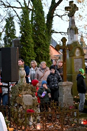 Cmentarz na Piaskach i Miechocińskie Zaduszki 2025-10687