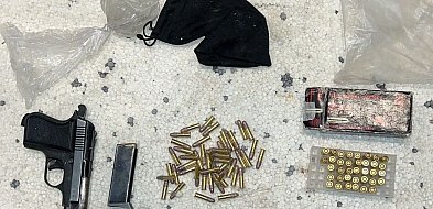 W domu 33-latka sandomierscy policjanci znaleźli cały arsenał [ZDJĘCIA]-226410