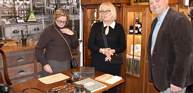 Sandomierska służba zdrowia w obiektywie. Nowa wystawa w Ratuszu [ZDJĘCIA]-228594