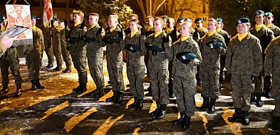 Tarnobrzeg pamięta o "Jędrusiu". Uroczystość przy pomniku legendarnego partyzanta-229417