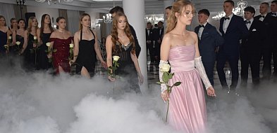 Sandomierski "Ekonomik" bawi się dziś na studniówkowym balu [ZDJĘCIA]