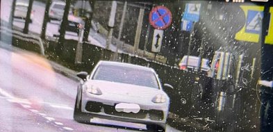KIerowca Porsche gnał przez Sandomierz 122 km/h. Odmówił przyjęcia 5 tys. mandatu