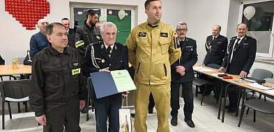 Jan Osuch odebrał gratulacje za pełnienie przez ponad 30 lat funkcji prezesa OSP