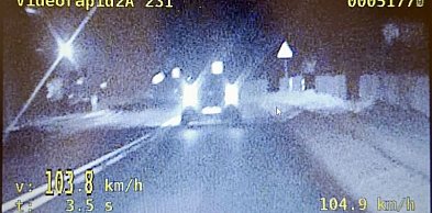 18-latek jeszcze nie odebrał prawa jazdy, a już je stracił