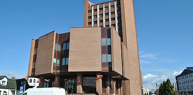 Tarnobrzeska prokuratura oskarża 18-letniego "dżihadystę" o planowanie zamachu