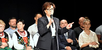 Nietypowe Walentynki w Tarnobrzegu. W prezencie... politycy PiS. Zobaczcie którzy