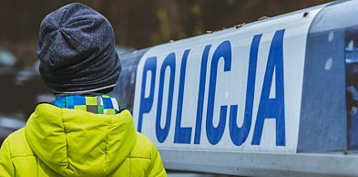 Pięciolatek biegł za nieznanym mężczyzną. Trafił na komendę w Tarnobrzegu