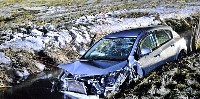 Wypadek w Jamnicy. Dwie osoby w szpitalu [ZDJĘCIA]