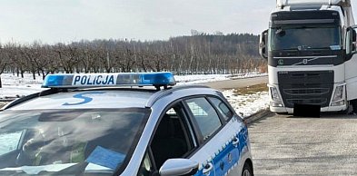 Pijany kierowca wiózł 24-tonowy ładunek. Został zatrzymany przez policjantów