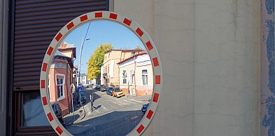 Bezpieczeństwo na drogach Podkarpacia i Świętokrzyskiego – jak lustra drogowe U-18