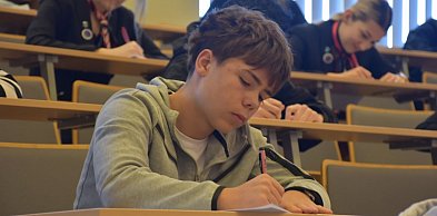 XV Miejskie Dyktando w Tarnobrzegu [ZDJĘCIA]