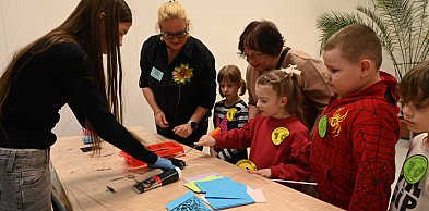 Przyszli pierwszoklasiści opanowali tarnobrzeską „Dziesiątkę” [ZDJĘCIA]