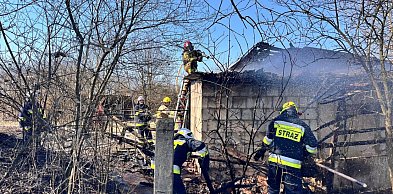 Pożar na tarnobrzeskim osiedlu Sielec [ZDJĘCIA]