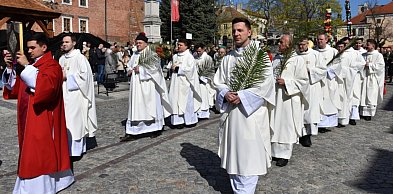 Poświęcenie palm na Rynku i procesja do katedry