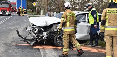 Wypadek w Skopaniu. Zderzenie osobówki z samochodem ciężarowym [ZDJĘCIA]